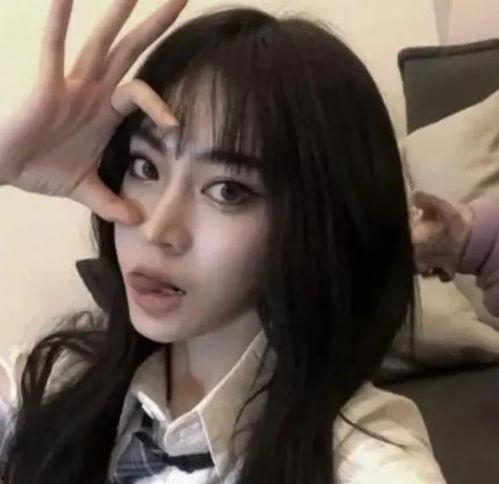 吃瓜网红头像图片女,揭秘网红吃瓜头像背后的魅力女生